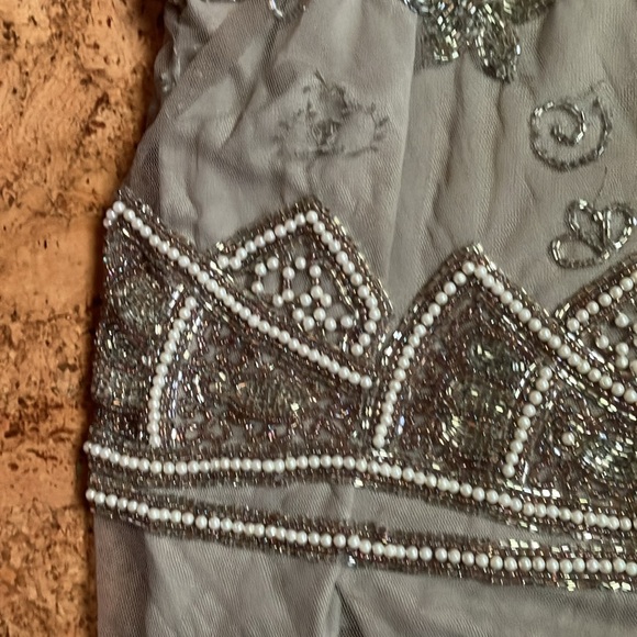 Gorgeous beaded crop top with scalloped hem - Picture 3 of 7